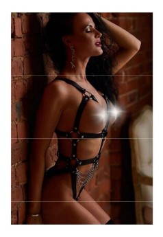 Censan Siyah Zincir Detaylı Özel Bölgeleri Açık Seksi Fantezi Deri Harness Kostüm